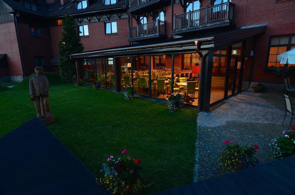 Hotel Żubrówka Spa&Wellness Białowieża Exterior foto